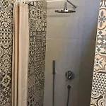 Werderapartment, Und Dz Daire