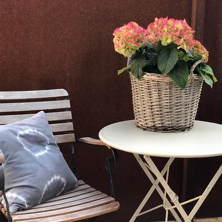 Werderapartment, Und Dz